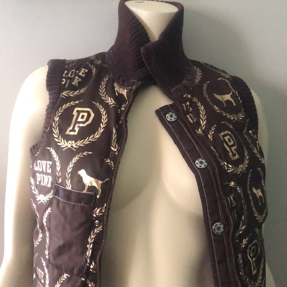 ‼️NEW INVENTORY‼️Victorias Secret Pink Reversible Brown Gold Logo Puffer Vest XS - Picture 7 of 8